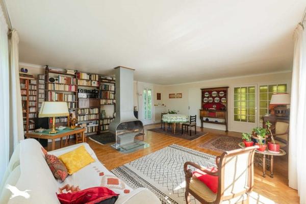 Maison à vendre 399 000 € Chanteloup-les-Vignes 6 p 147 m² DPE F