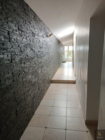 Maison
                                                                                                                                                                                                                                                                                                                        6 pièce(s)                                                                                                                                                                                                          4 chambre(s)                                                                                                                                                                                                          164  m²