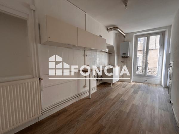 Location Appartement 4 pièces 81.82 m² - 16 BOULEVARD AMIRAL COURBET Nimes 30000