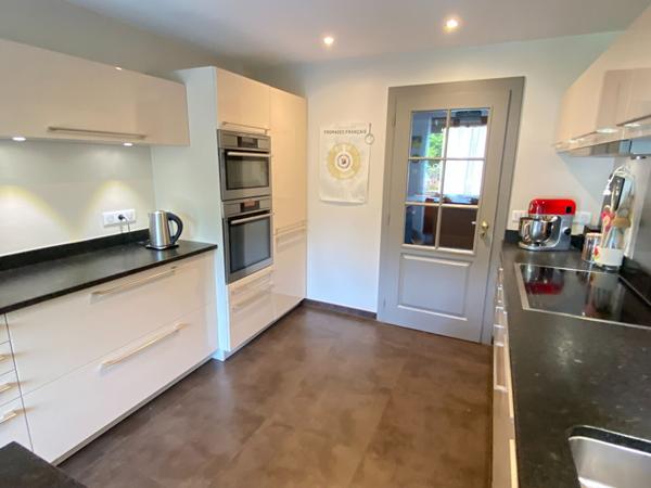 VENTE : maison de 8 pièces (208 m²) à CERNAY