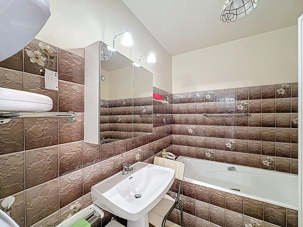 A vendre Appartement T3 lumineux avec ascenseur, balcon, basse ville d Auch