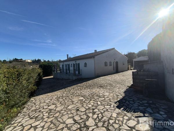 Villa d'exception de 140 m2, jardin de 3096 m2 arborés, et piscine.