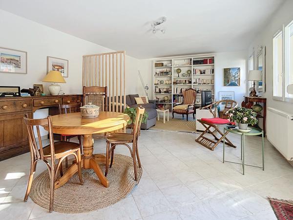 Viager Maison plain pieds à Nérac 3 pièce(s) 81.04 m2 avec garage et parc 200m²