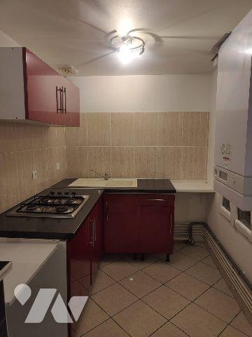 Grand F spacieux de 60m² au RDC d'une petite copro