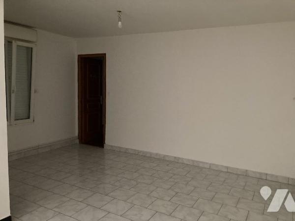 Grand F spacieux de 60m² au RDC d'une petite copro