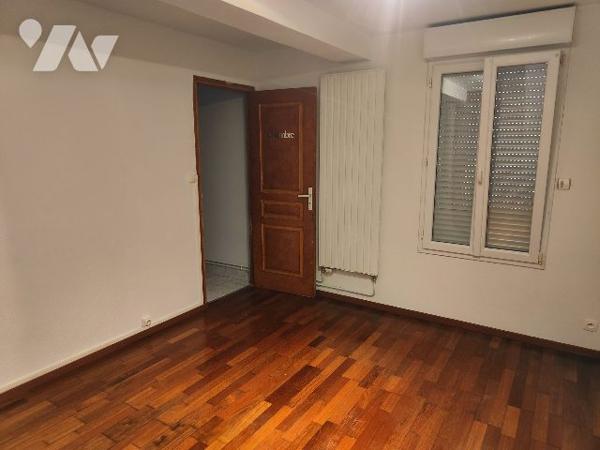 Grand F spacieux de 60m² au RDC d'une petite copro