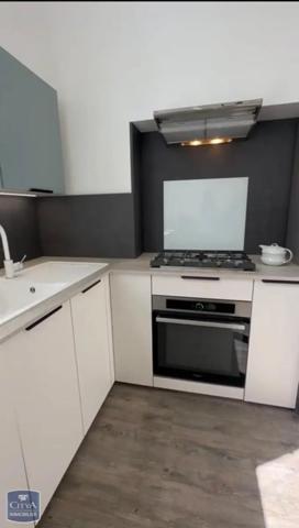 Appartement à louer 4 pièces 130.69m²