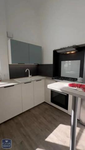 Appartement à louer 4 pièces 130.69m²
