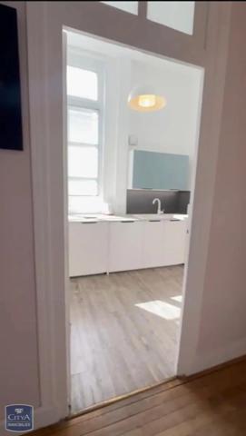 Appartement à louer 4 pièces 130.69m²