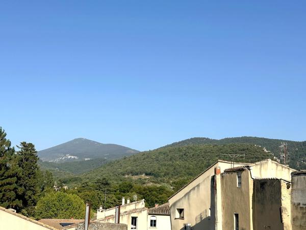 A VISITER SUR MALAUCENE, MAISON DE VILLAGE DE 117 M² ENV. AVEC VUE IMPRENABLE DEPUIS LA TERRASSE