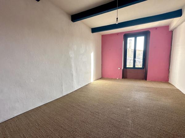 A VISITER SUR MALAUCENE, MAISON DE VILLAGE DE 117 M² ENV. AVEC VUE IMPRENABLE DEPUIS LA TERRASSE