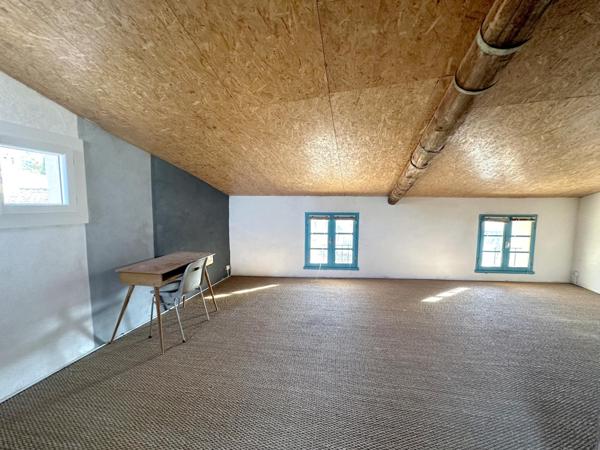A VISITER SUR MALAUCENE, MAISON DE VILLAGE DE 117 M² ENV. AVEC VUE IMPRENABLE DEPUIS LA TERRASSE