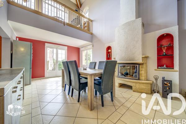 Maison à vendre 9 pièces 219 m² Audun-le-Roman