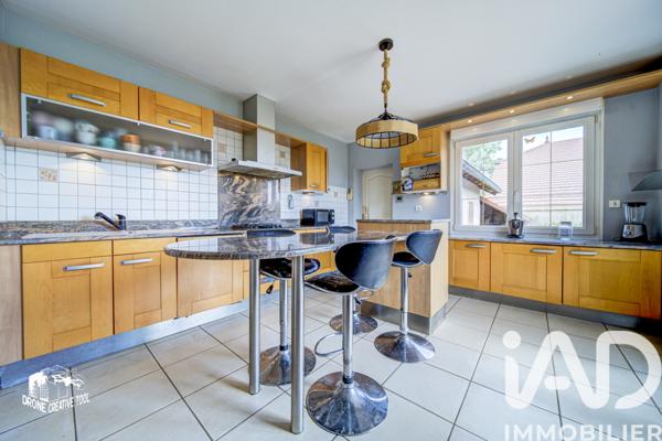 Maison à vendre 9 pièces 219 m² Audun-le-Roman