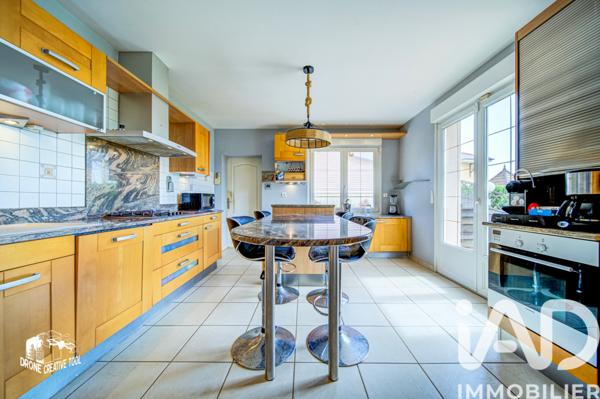 Maison à vendre 9 pièces 219 m² Audun-le-Roman
