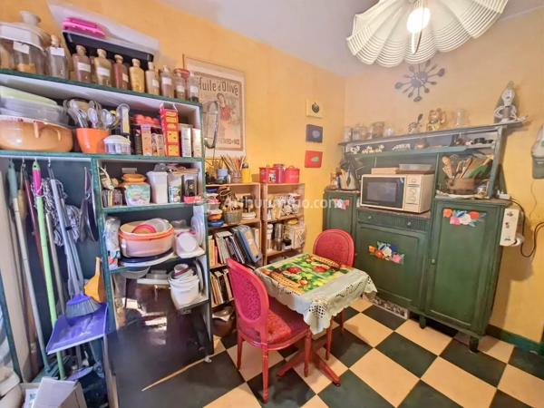 Vente                                                      Maison de village
                        
                     5 pièces                      80 m2                     à Saint-Amans-Soult