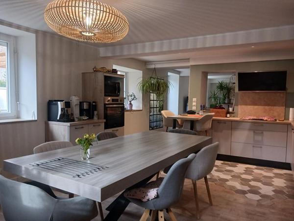 Maison  6 pièce(s) 147 m2