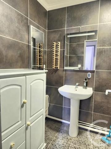 Maison à vendre  5 pièces - 91,56 m 2   MEYZIEU  - 69