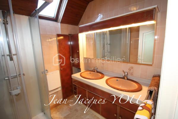 Maison de village de 230 m²