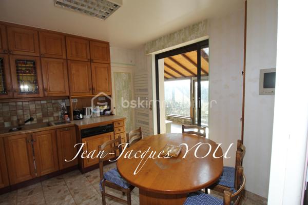 Maison de village de 230 m²