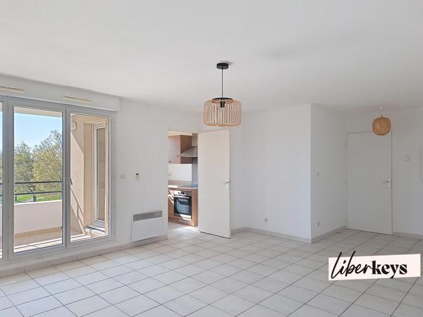 T3 lumineux 61 m² avec terrasse + 2 stationnements – Trigance Istres