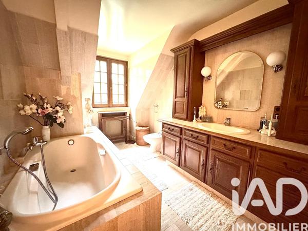 Maison à vendre 8 pièces 255 m² Lamorlaye