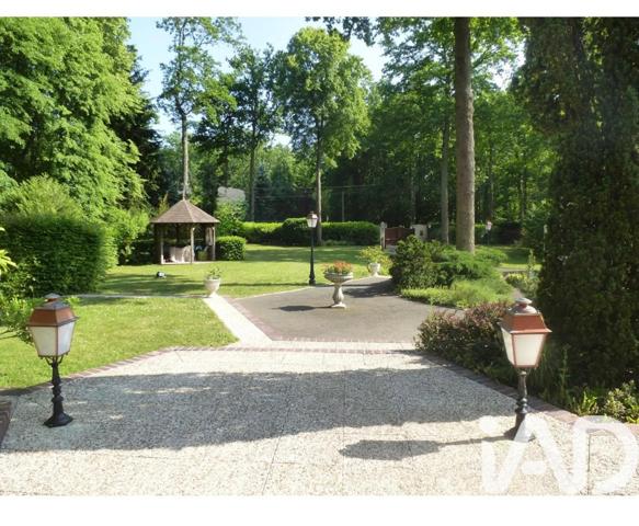 Maison à vendre 8 pièces 255 m² Lamorlaye