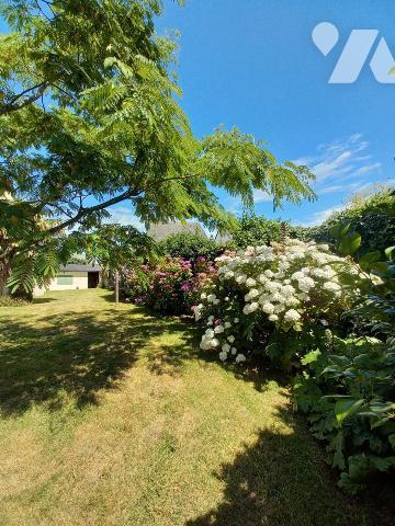 PLUVIGNER - MAISON FAMILIALE D'ENV. 130M² AVEC JARDIN CLOS - CENTRE BOURG
