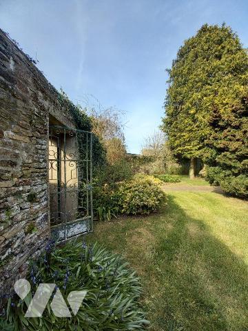 PLUVIGNER - MAISON FAMILIALE D'ENV. 130M² AVEC JARDIN CLOS - CENTRE BOURG