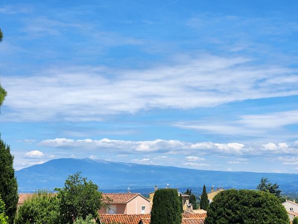 BAISSE DE PRIX SUR EXCLUSIVITE A SAINT SATURNIN LES AVIGNON - MAISON TRADITIONNELLE AVEC VUE PISCINE 3 GARAGES SUR UN TERRAIN DE 1500 M²
