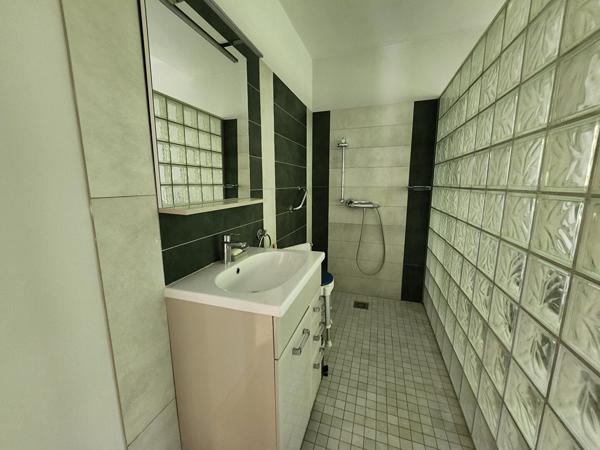 BAISSE DE PRIX SUR EXCLUSIVITE A SAINT SATURNIN LES AVIGNON - MAISON TRADITIONNELLE AVEC VUE PISCINE 3 GARAGES SUR UN TERRAIN DE 1500 M²
