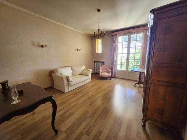 BAISSE DE PRIX SUR EXCLUSIVITE A SAINT SATURNIN LES AVIGNON - MAISON TRADITIONNELLE AVEC VUE PISCINE 3 GARAGES SUR UN TERRAIN DE 1500 M²