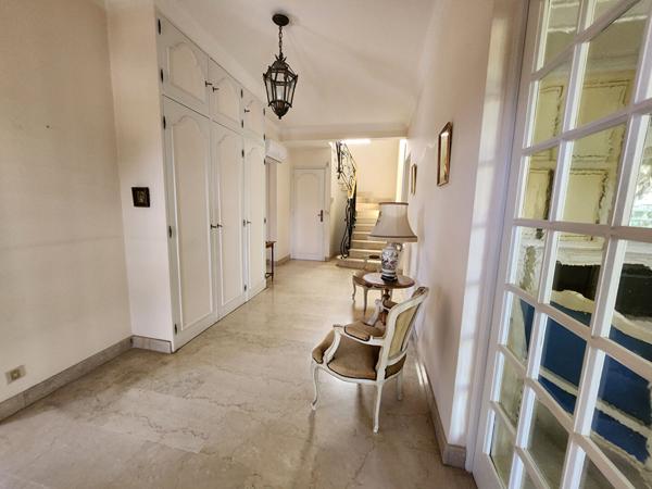 BAISSE DE PRIX SUR EXCLUSIVITE A SAINT SATURNIN LES AVIGNON - MAISON TRADITIONNELLE AVEC VUE PISCINE 3 GARAGES SUR UN TERRAIN DE 1500 M²