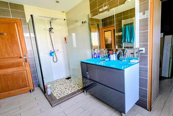 Maison Montpon Menesterol 7 pièce(s) 190 m2