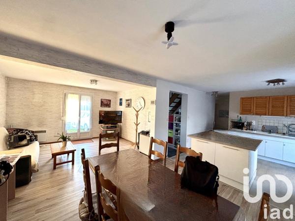 Maison 7 pièces de 123 m² à Semoy (45400)