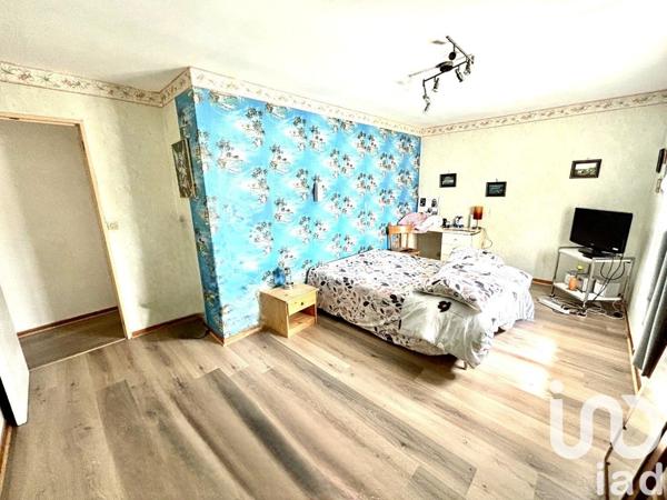 Maison 7 pièces de 123 m² à Semoy (45400)