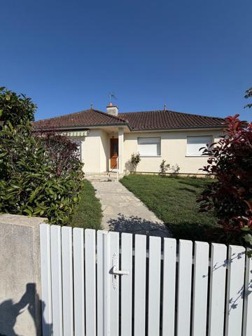 a louer, charmante maison avec garage