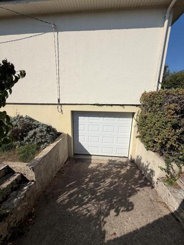 a louer, charmante maison avec garage