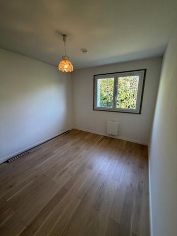 a louer, charmante maison avec garage