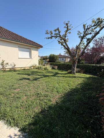 a louer, charmante maison avec garage