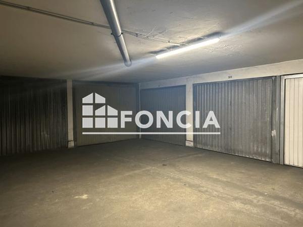 Location Parking 10 m² - AVE COLBERT Toulon 83000