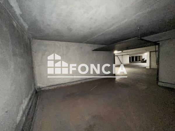 Location Parking 10 m² - AVE COLBERT Toulon 83000