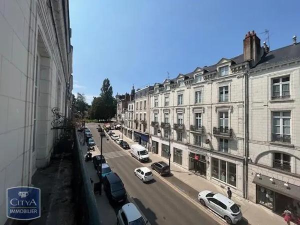 Appartement à louer 6 pièces 151.96m²