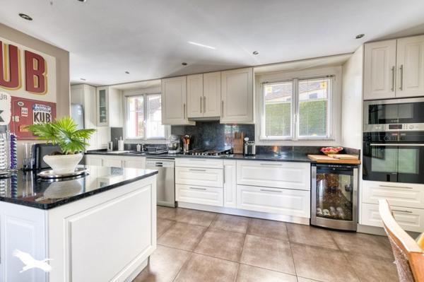 Maison à vendre 530 400 € Luzarches 6 p 167 m² DPE D