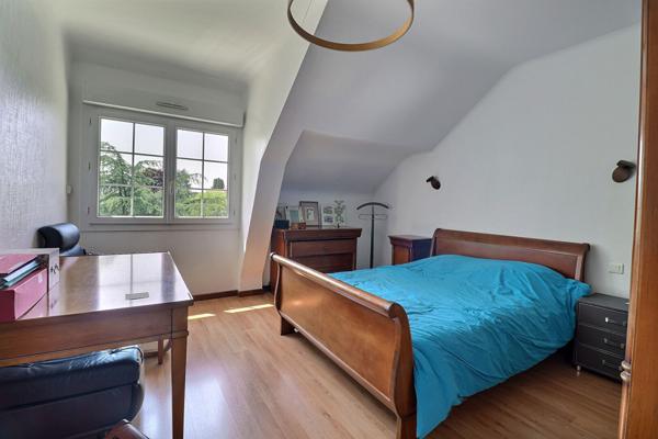 Coup de coeur, belle maison familiale quartier Martellière- proche bourg