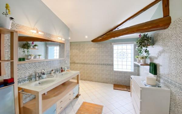 Maison à vendre    8 pièces •  Castelsarrasin