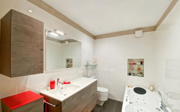 Maison à vendre    8 pièces •  Castelsarrasin