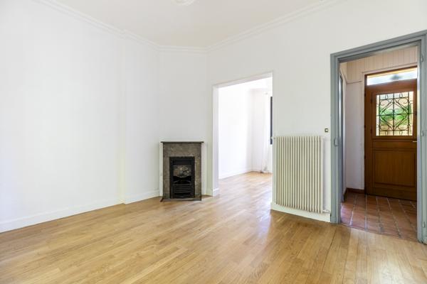 Maison
         3 pièces
        - 80 m² Exclusivité 575 000 € *