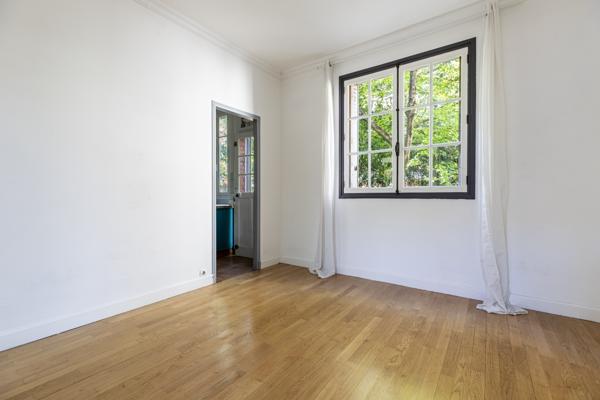 Maison
         3 pièces
        - 80 m² Exclusivité 575 000 € *