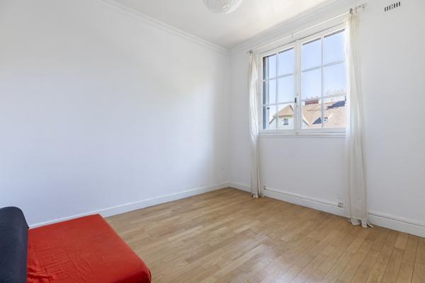 Maison
         3 pièces
        - 80 m² Exclusivité 575 000 € *